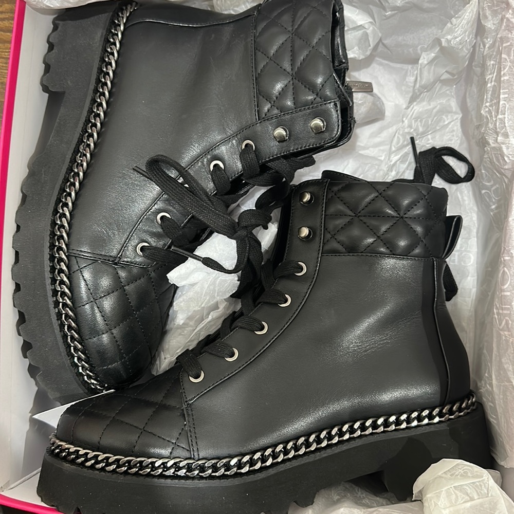 Vince Camuto